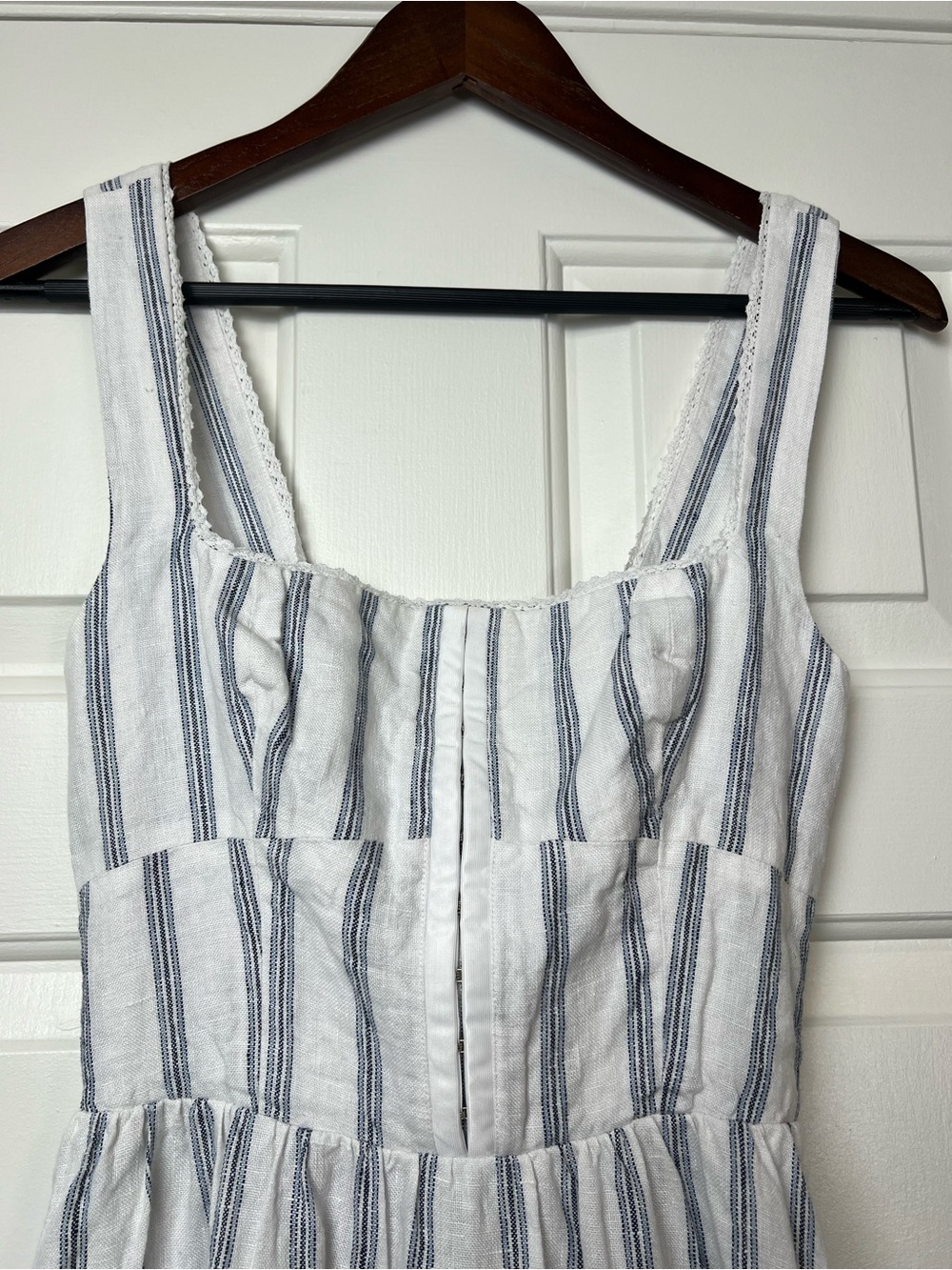 Reformation Tagliatelle Linen Dress in Harbor Stripe (Size 0) - Picture 5 of 9